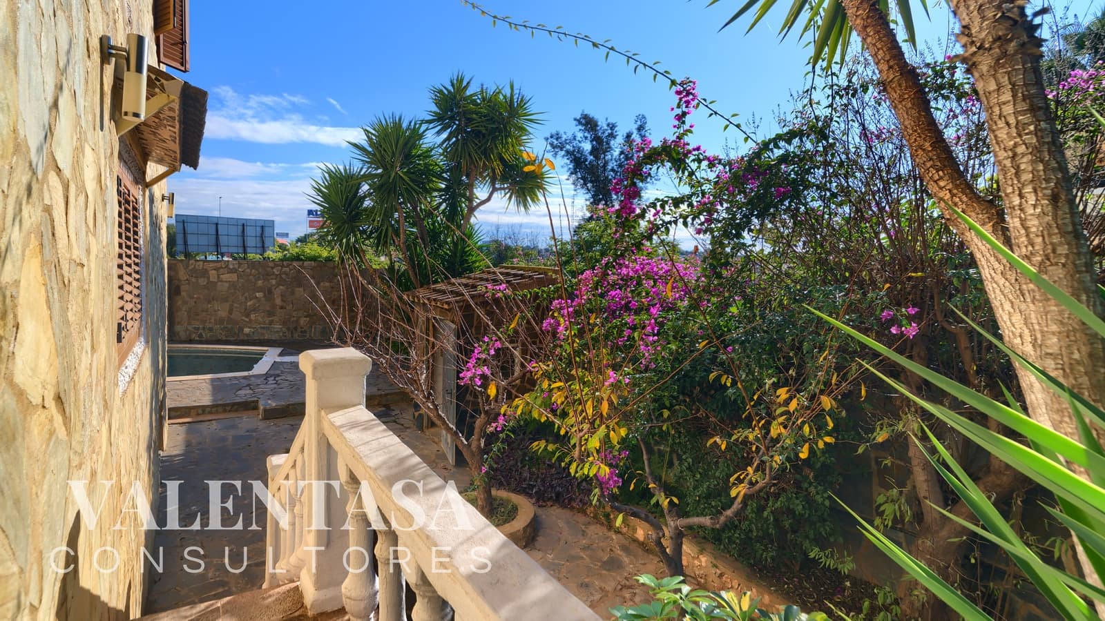 6 Zimmer Villa zu verkaufen in L'Eliana mit Pool Garage - 690.000 € (Ref: 9658086)