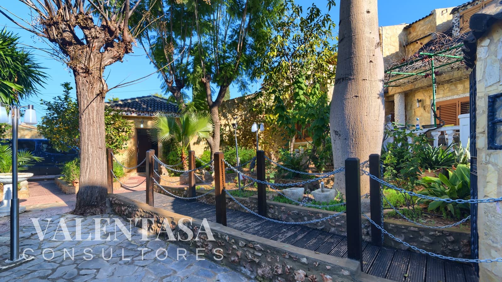 6 Zimmer Villa zu verkaufen in L'Eliana mit Pool Garage - 690.000 € (Ref: 9658086)