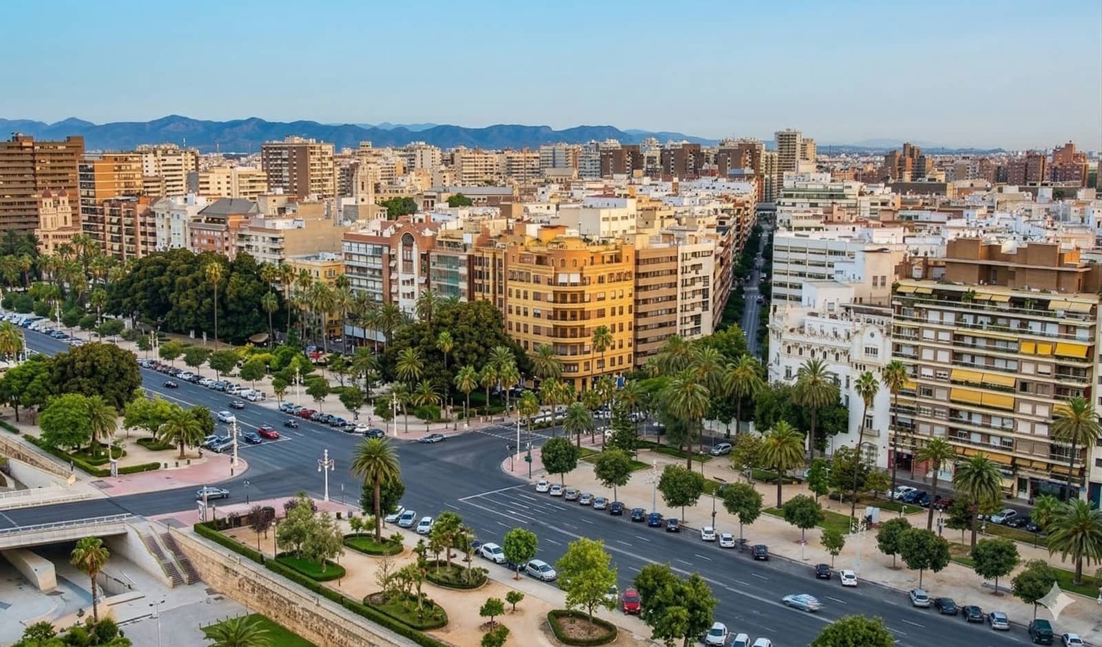 4 sovrum Lägenhet till salu i Valencia stad med garage - 1 080 000 € (Ref: 9669698)