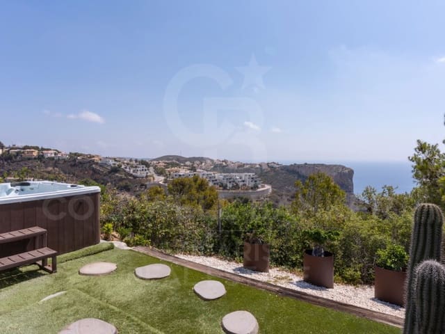 4 Zimmer Villa zu verkaufen in Cumbre del Sol, Benitachell / Benitatxell mit Pool - 1.200.000 € (Ref: 8962027)