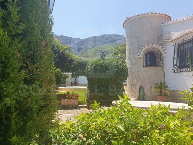 3 soveværelse Villa til salg i El Montgó, Dénia med garage - € 635.000 (Ref: 9152280)