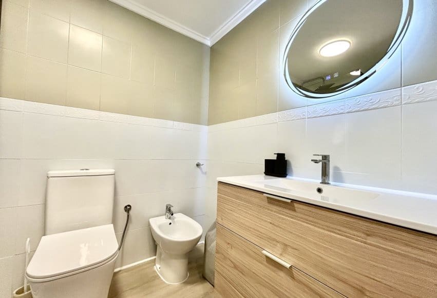 1 quarto Apartamento para venda em Torrevieja com piscina - 149 000 € (Ref: 10002586)