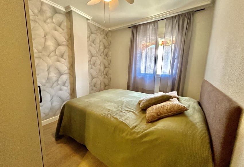 1 quarto Apartamento para venda em Torrevieja com piscina - 149 000 € (Ref: 10002586)