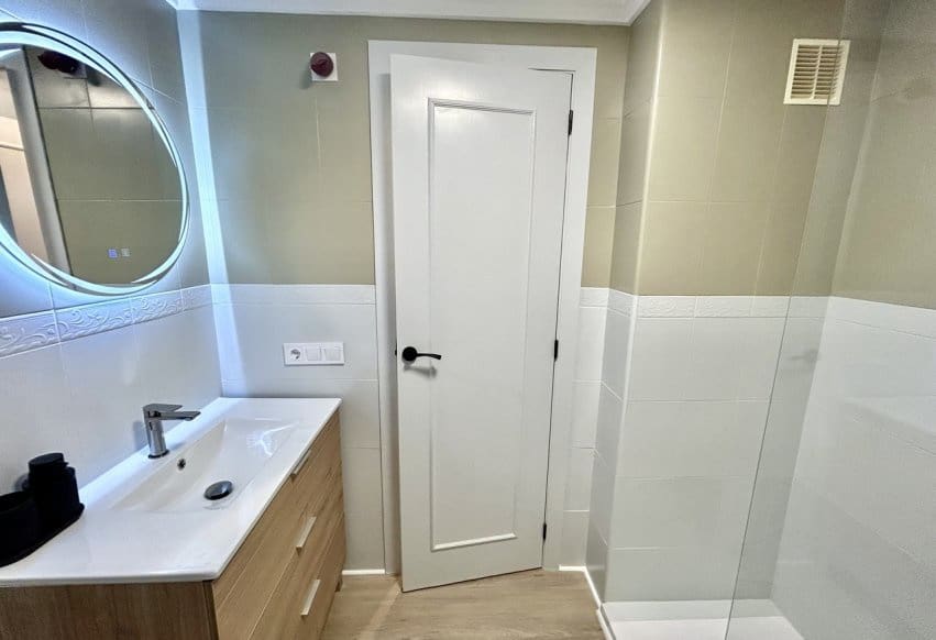 1 quarto Apartamento para venda em Torrevieja com piscina - 149 000 € (Ref: 10002586)