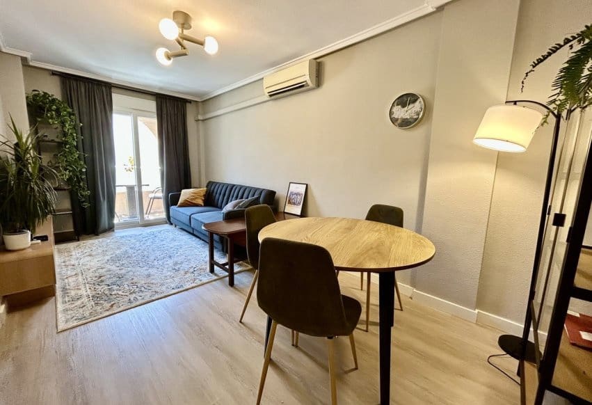 1 quarto Apartamento para venda em Torrevieja com piscina - 149 000 € (Ref: 10002586)