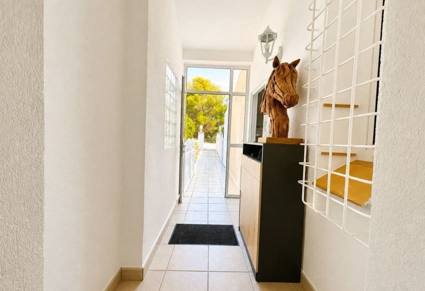 3 soveværelse Villa til salg i Villamartin med swimmingpool - € 524.995 (Ref: 10006860)