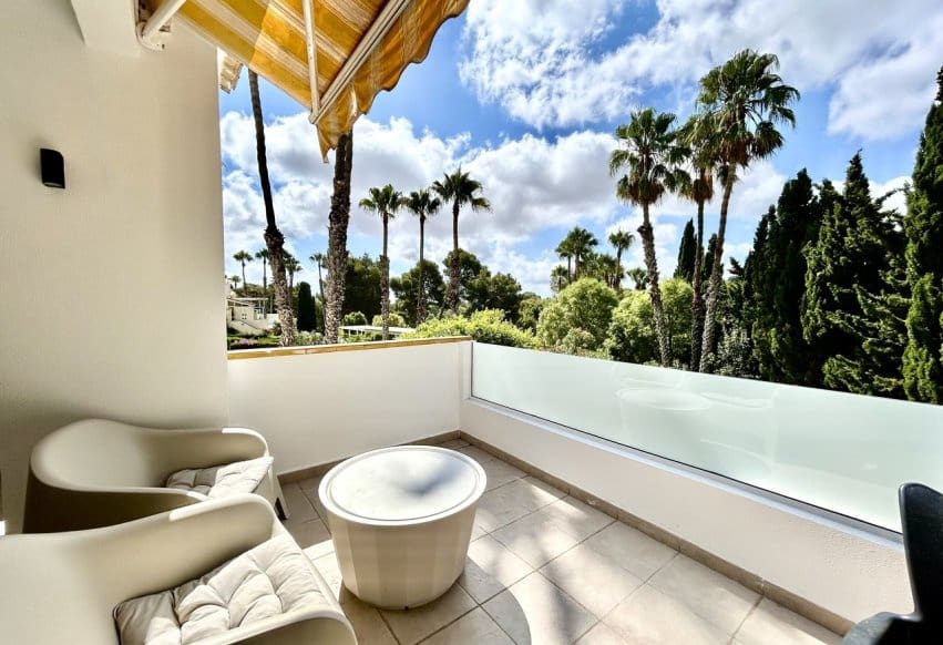 3 soveværelse Villa til salg i Villamartin med swimmingpool - € 524.995 (Ref: 10006860)