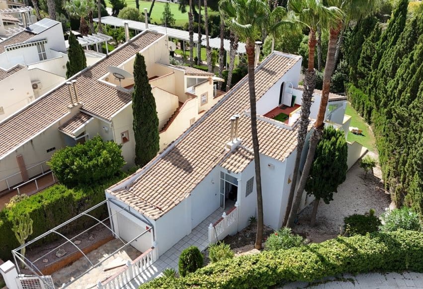 3 soveværelse Villa til salg i Villamartin med swimmingpool - € 524.995 (Ref: 10006860)