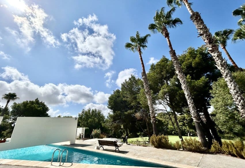 3 soveværelse Villa til salg i Villamartin med swimmingpool - € 524.995 (Ref: 10006860)