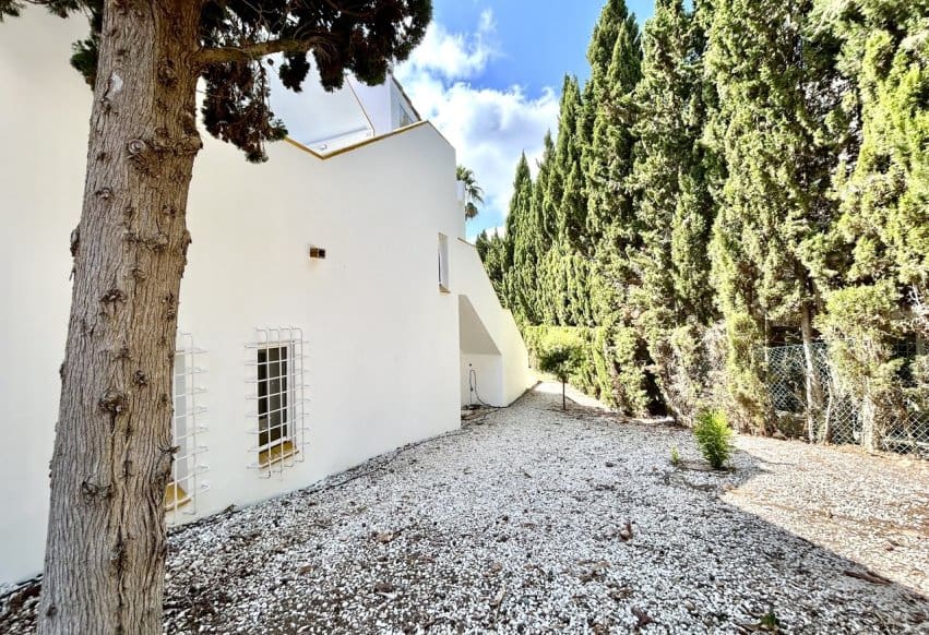 3 soveværelse Villa til salg i Villamartin med swimmingpool - € 524.995 (Ref: 10006860)