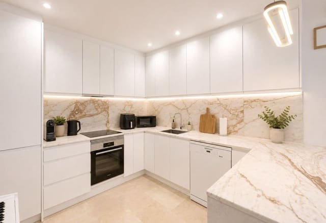 3 soveværelse Villa til salg i Villamartin, Orihuela med swimmingpool - € 524.995 (Ref: 10006860)