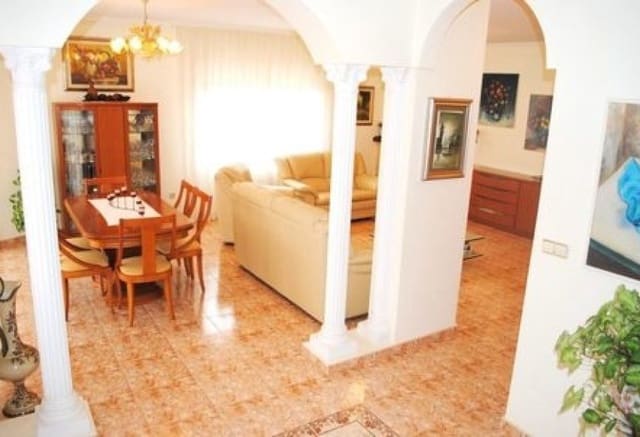 3 chambre Villa/Maison à vendre à La Zenia, Orihuela avec piscine - 650 000 € (Ref: 10008301)