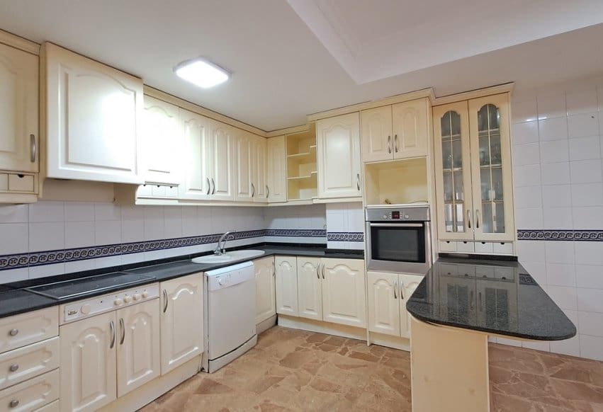 5 sypialnia Apartament na sprzedaż w Torrevieja - 315 000 € (Ref: 10008305)