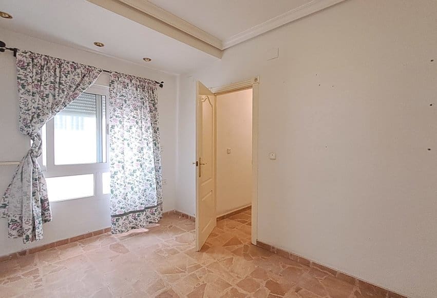 5 sypialnia Apartament na sprzedaż w Torrevieja - 315 000 € (Ref: 10008305)