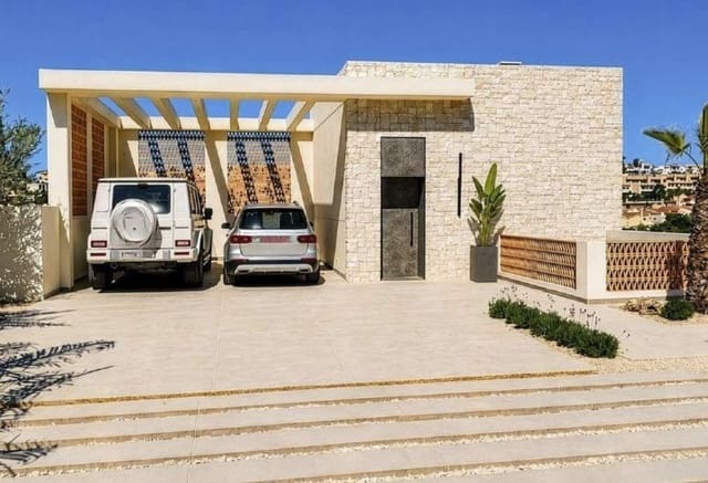 4 bedroom Villa for sale in La Marina, Elche / Elx - € 1,485,750 (Ref: 10009847)