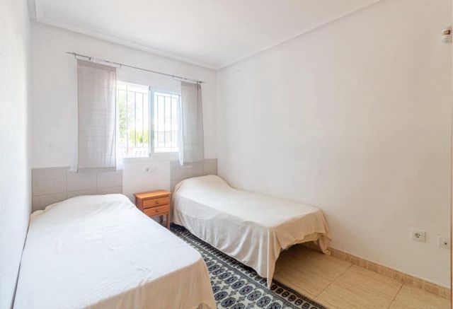3 camera da letto Bungalow in vendita in Punta Prima, Orihuela con piscina garage - 339.000 € (Rif: 10018161)