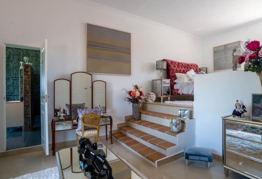 Chalet de 4 habitaciones en San Miguel de Salinas en venta con piscina - 799.000 € (Ref: 10023150)