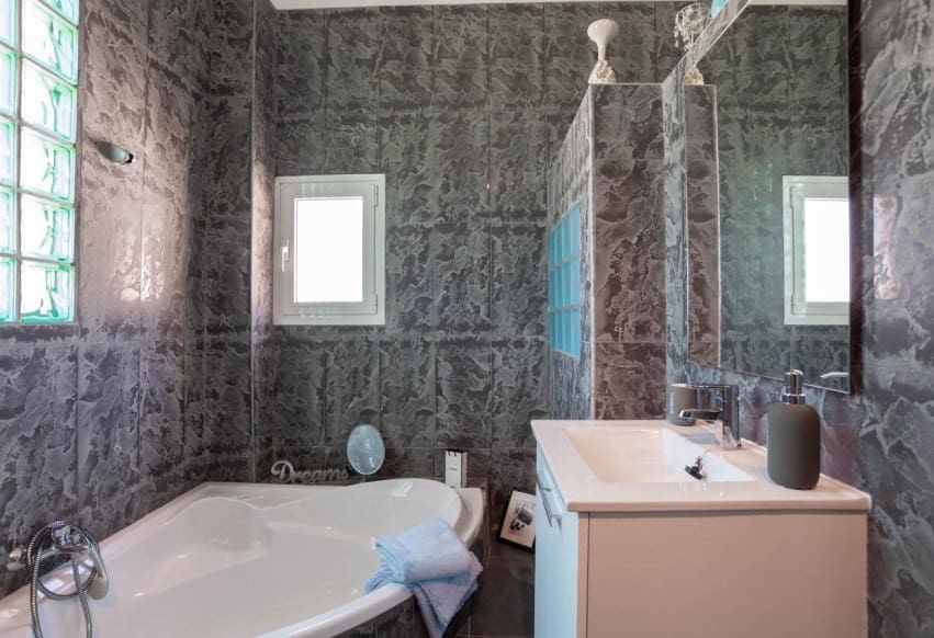 Chalet de 4 habitaciones en San Miguel de Salinas en venta con piscina - 799.000 € (Ref: 10023150)
