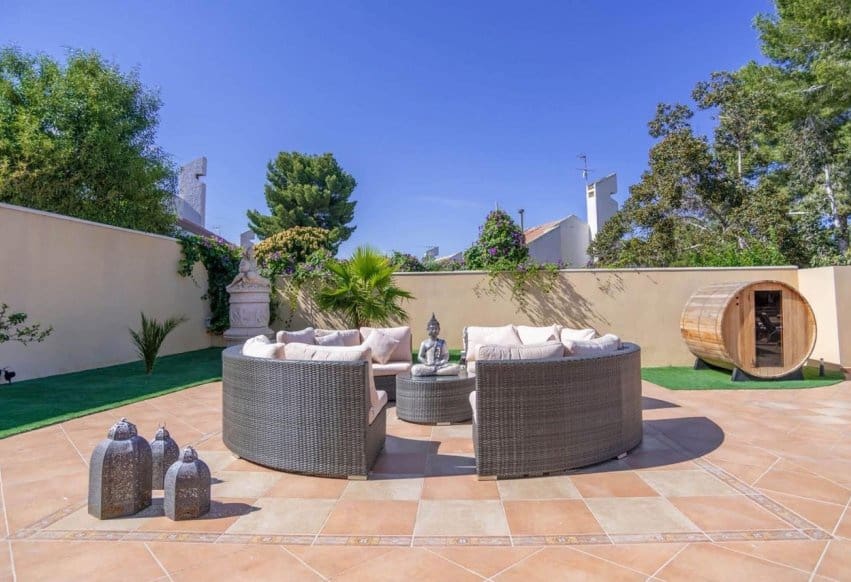 Chalet de 4 habitaciones en San Miguel de Salinas en venta con piscina - 799.000 € (Ref: 10023150)