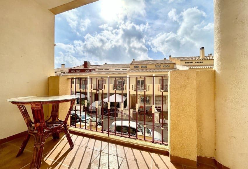 3 makuuhuone Huoneisto myytävänä paikassa La Zenia mukana uima-altaan - 195 000 € (Ref: 10023151)