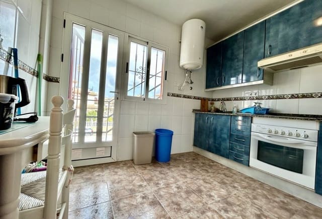 3 soveværelse Lejlighed til salg i La Zenia, Orihuela med swimmingpool - € 195.000 (Ref: 10023151)