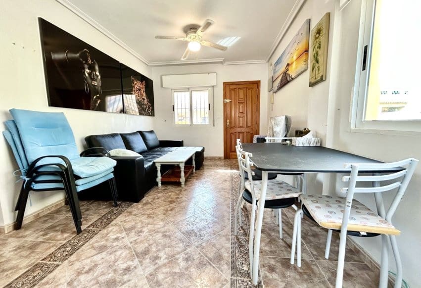 3 makuuhuone Huoneisto myytävänä paikassa La Zenia mukana uima-altaan - 195 000 € (Ref: 10023151)