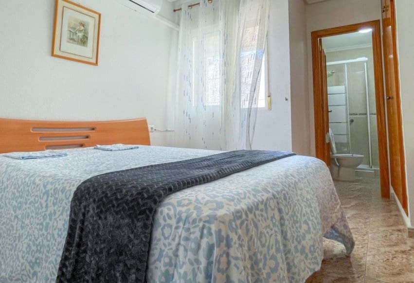 Apartamento de 3 habitaciones en Torrevieja en venta - 188.000 € (Ref: 10026721)