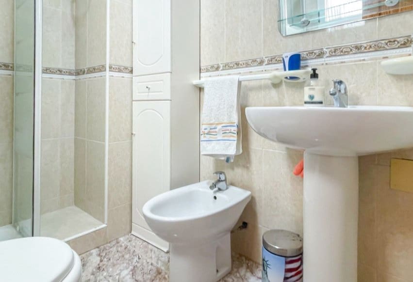 Apartamento de 3 habitaciones en Torrevieja en venta - 188.000 € (Ref: 10026721)