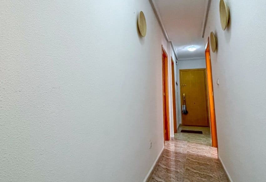 Apartamento de 3 habitaciones en Torrevieja en venta - 188.000 € (Ref: 10026721)