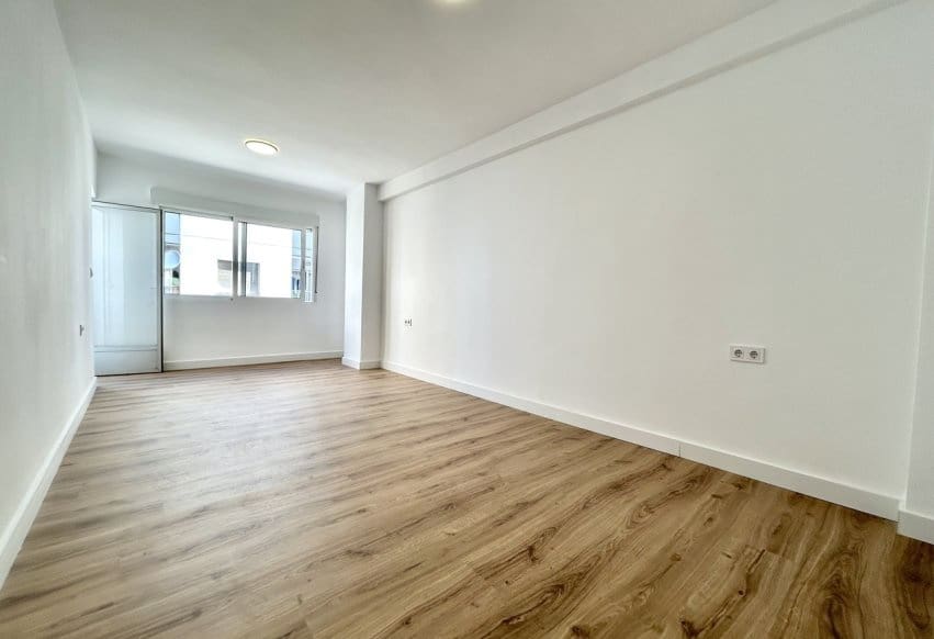 3 quarto Apartamento para venda em Torrevieja - 130 000 € (Ref: 10031023)