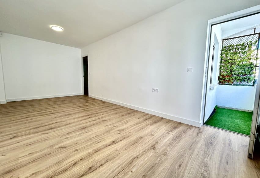 3 quarto Apartamento para venda em Torrevieja - 130 000 € (Ref: 10031023)