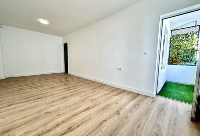 3 soveværelse Lejlighed til salg i Parque Acuático - Sector 25, Torrevieja - € 130.000 (Ref: 10031023)