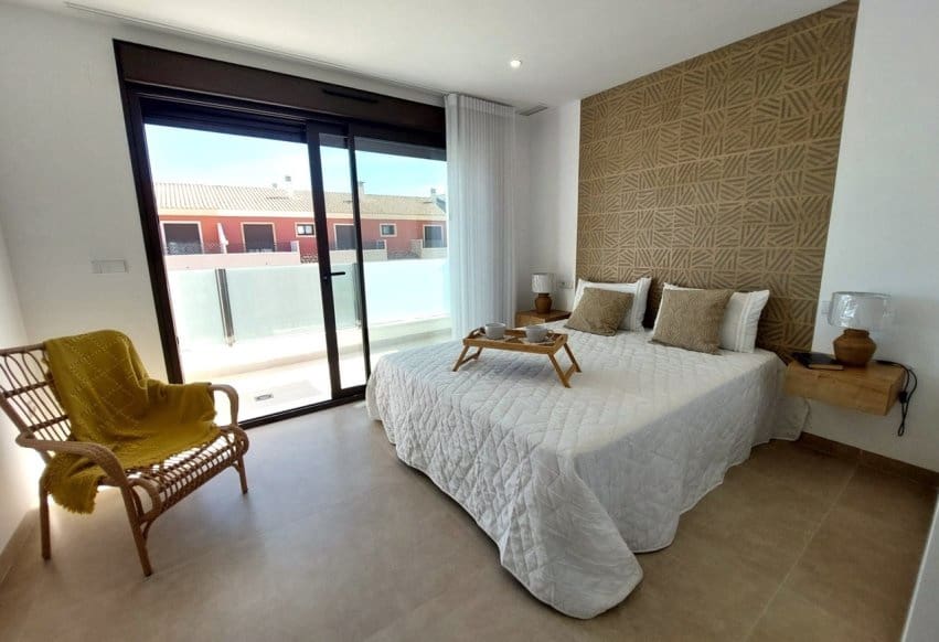 3 sypialnia Willa na sprzedaż w San Pedro del Pinatar z basenem - 395 000 € (Ref: 10033319)