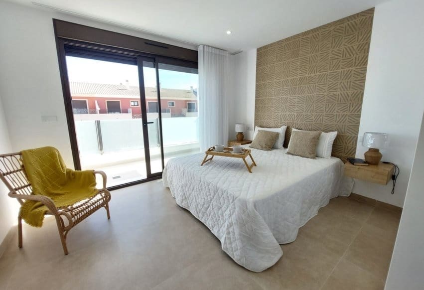 3 sypialnia Willa na sprzedaż w San Pedro del Pinatar z basenem - 395 000 € (Ref: 10033319)