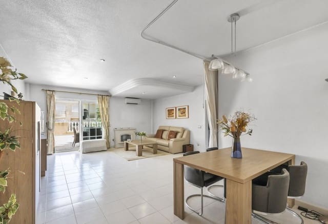 2 slaapkamer Appartement te koop in El Moncayo, Guardamar del Segura - € 329.000 (Ref: 10037741)