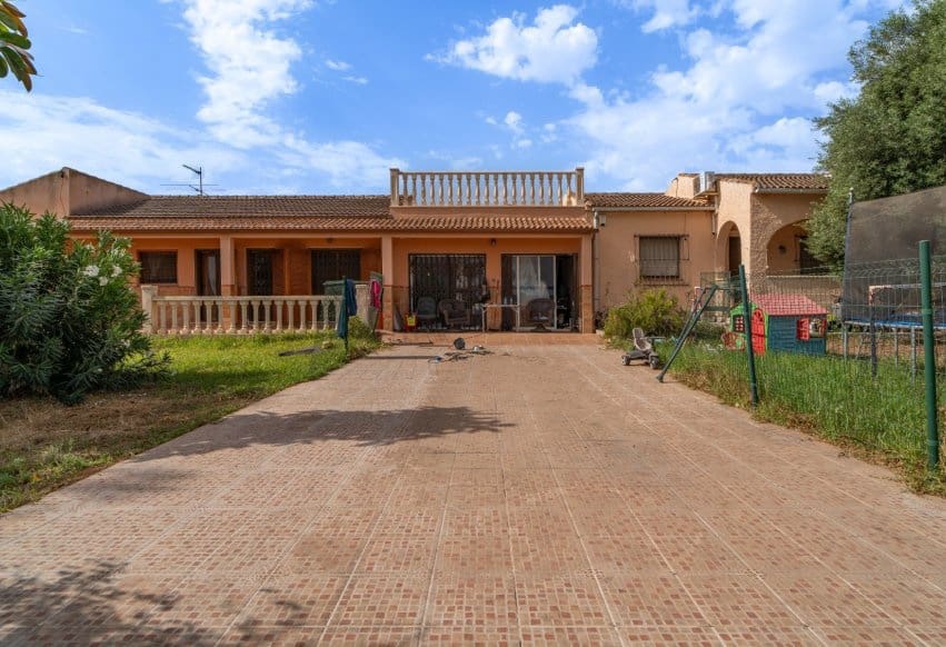 6 Zimmer Villa zu verkaufen in Torrevieja mit Garage - 520.000 € (Ref: 10043719)