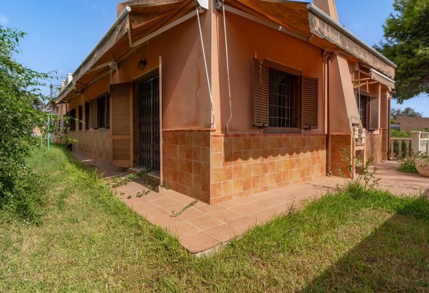 6 Zimmer Villa zu verkaufen in Torrevieja mit Garage - 520.000 € (Ref: 10043719)