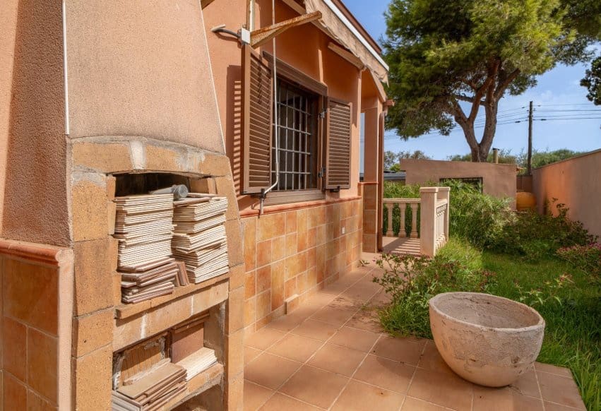 6 Zimmer Villa zu verkaufen in Torrevieja mit Garage - 520.000 € (Ref: 10043719)
