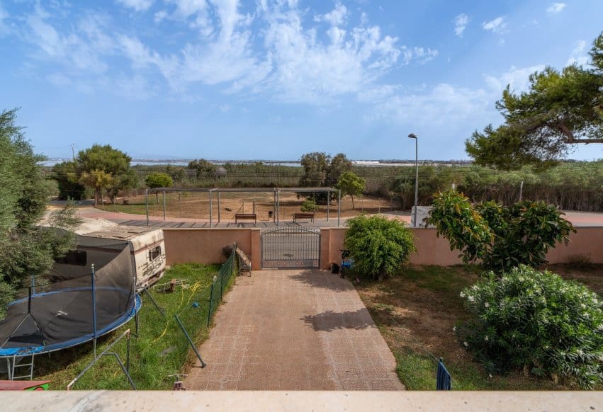 6 Zimmer Villa zu verkaufen in Torrevieja mit Garage - 520.000 € (Ref: 10043719)