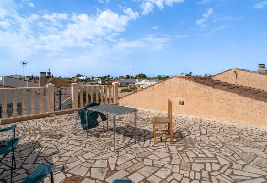6 Zimmer Villa zu verkaufen in Torrevieja mit Garage - 520.000 € (Ref: 10043719)