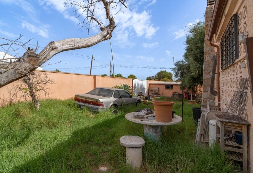 6 Zimmer Villa zu verkaufen in Torrevieja mit Garage - 520.000 € (Ref: 10043719)