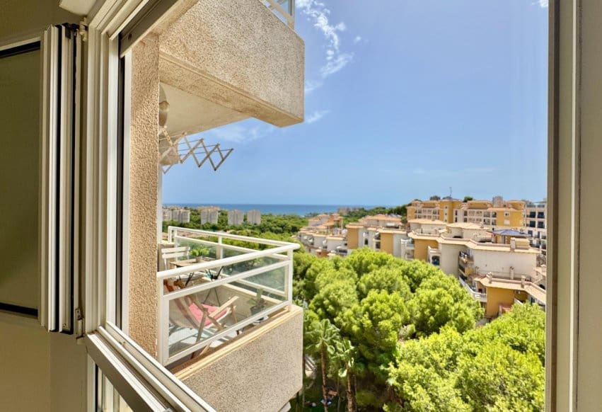 Apartamento de 2 habitaciones en Orihuela Costa en venta con piscina - 199.000 € (Ref: 10046218)