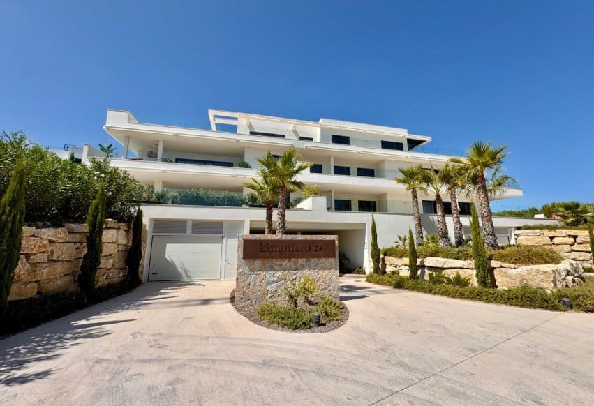 3 slaapkamer Appartement te koop in Orihuela met zwembad - € 819.000 (Ref: 10046219)