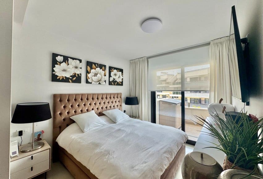 3 soverom Strandleiligheter til salgs i Orihuela Costa med svømmebasseng - € 485 000 (Ref: 10046220)