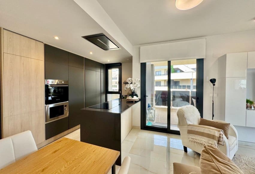 3 soverom Strandleiligheter til salgs i Orihuela Costa med svømmebasseng - € 485 000 (Ref: 10046220)