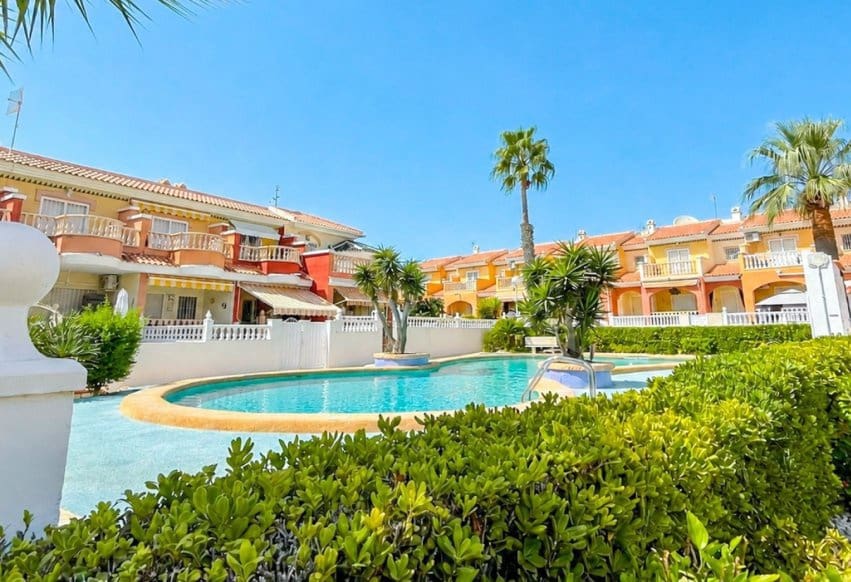 3 chambre Maison de Ville à vendre à Dona Pepa avec piscine - 229 000 € (Ref: 10048457)