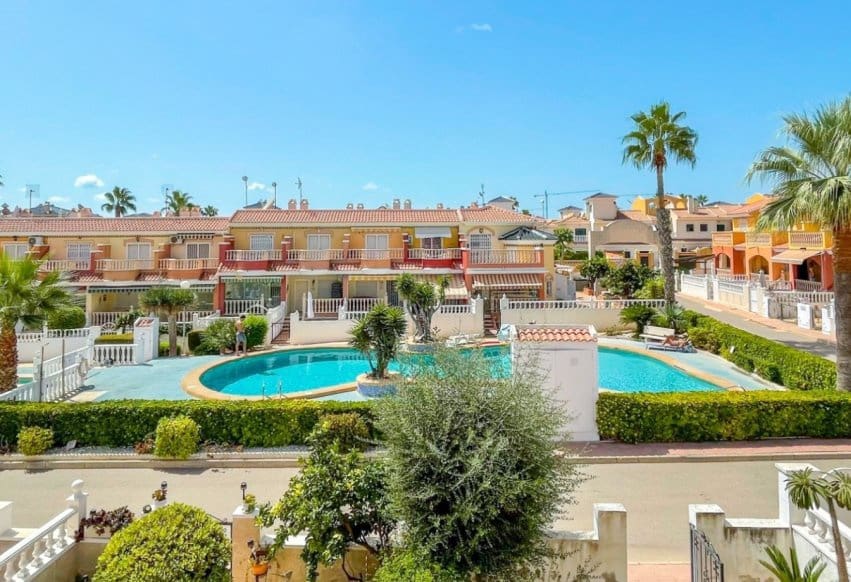 3 chambre Maison de Ville à vendre à Dona Pepa avec piscine - 229 000 € (Ref: 10048457)