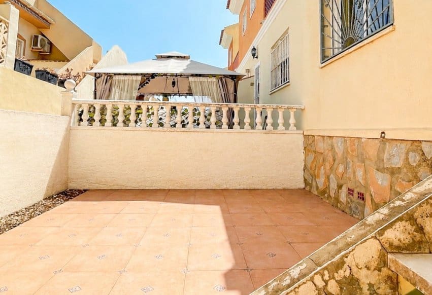 3 chambre Maison de Ville à vendre à Dona Pepa avec piscine - 229 000 € (Ref: 10048457)