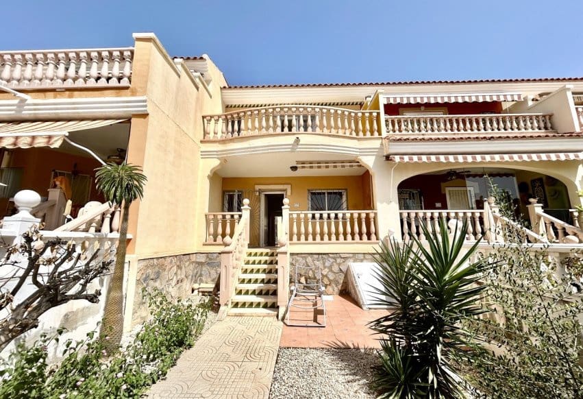3 bedroom Townhouse for sale in Ciudad Quesada with pool - € 229,000 (Ref: 10049893)