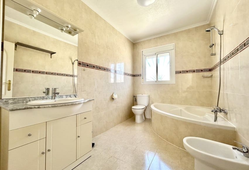 3 bedroom Townhouse for sale in Ciudad Quesada with pool - € 229,000 (Ref: 10049893)